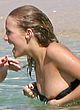 Ashlee Simpson naked pics - paparazzi nipslip & upskirt