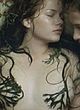 Michelle Williams topless & lesbian movie caps pics