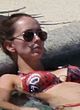 Jennifer Love Hewitt sunbathes in sexy bikini pics