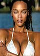 Tyra Banks shows huge tits in lingerie pics