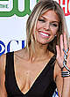 AnnaLynne McCord shows long legs and cleavage pics
