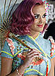 Katy Perry posing at 2011 mtv vma pics