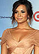 Demi Lovato posing at 2011 alma awards pics