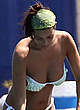 Manuela Arcuri caught in bikini on the beach pics