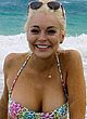 Lindsay Lohan teat areola & bikini cameltoe pics