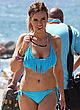 Maria Fowler looks hot in light-blue bikini pics