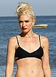 Gwen Stefani looks hot in black bikini top pics