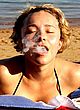 Hayden Panettiere smoking in bikini on a beach pics