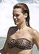 Carolina Dieckmann caught in bikini on the beach pics