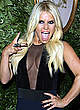Jessica Simpson shows sexy cleavage pics