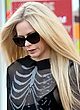 Avril Lavigne costume malfunction in public pics