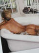 Kate Hudson naked pics - shows boobs and nipples