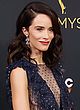 Abigail Spencer shows side-boob & big cleavage pics