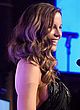 Kate Beckinsale shows side-boob & big cleavage pics