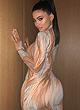 Kylie Jenner shows off her curves pics