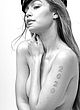 Gigi Hadid goes topless pics