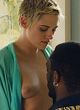 Kristen Stewart goes naked pics