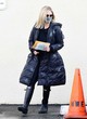 Sarah Michelle Gellar out to pick up her mail pics