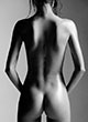 Miranda Kerr naked pics - exposes sexy butt