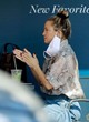 Kate Hudson stopped for a drink pics