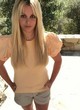Britney Spears posed in a peach-colored shirt pics