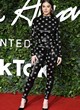 Hailee Steinfeld stuns in a chic black outfit pics
