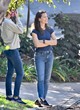 Jennifer Garner casual in blue t-shirt & jeans pics