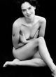 Lena Headey goes naked and shows pussy pics