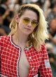 Kristen Stewart wore unbuttoned chanel blazer pics
