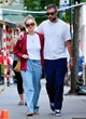 Jennifer Lawrence wears baggy low-rise mom jeans pics