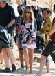 Jennifer Aniston flaunts her tanned legs pics