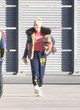 Gwen Stefani nails chic casual style pics