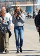 Jennifer Aniston sexy in tight blue jeans pics