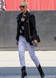 Gwen Stefani looks chic in black blazer pics