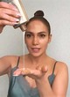 Jennifer Lopez shows her flawless skin pics