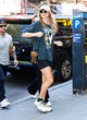 Taylor Swift out in t-shirt and sexy shorts pics