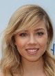 Jennette McCurdy naked pics - reveals boobs and pussy