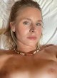 Kristen Bell naked pics - shared her nude selfies