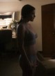 Liv Tyler displays tits, sexy scene pics