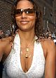 Halle Berry at late show paparazzi pics pics