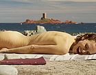 Natalie Portman expose ass sun tanning naked nude clips