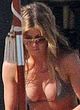 Jennifer Aniston full ynaked and bikini shots pics