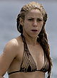 Shakira shows off her hot bikini body pics