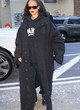 Rihanna wore an all-black outfit pics