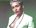 Miley Cyrus videos - looking drugged out & nip slip Miley Cyrus looking drugged out & nip slip clips