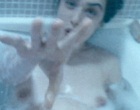 Rachel Weisz soapy tits and ass in the tub clips
