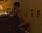 Natalie Portman standing totally naked in room nude clips