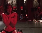 Jessica Biel striptease, shows her titties videos